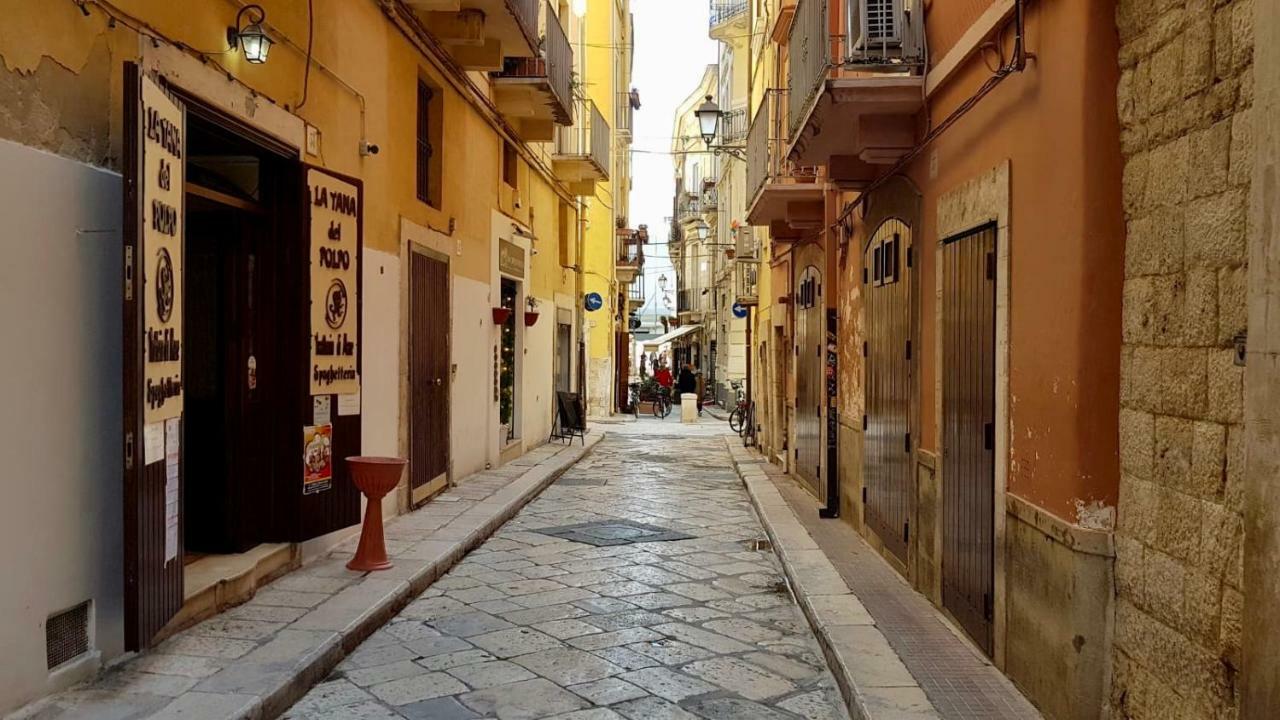 More Apartments Il Ferrarese 3 Bari Bagian luar foto